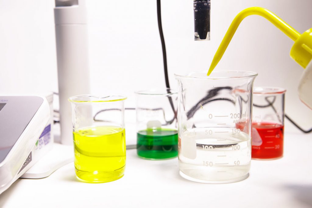 How do I know which reference electrode to use?